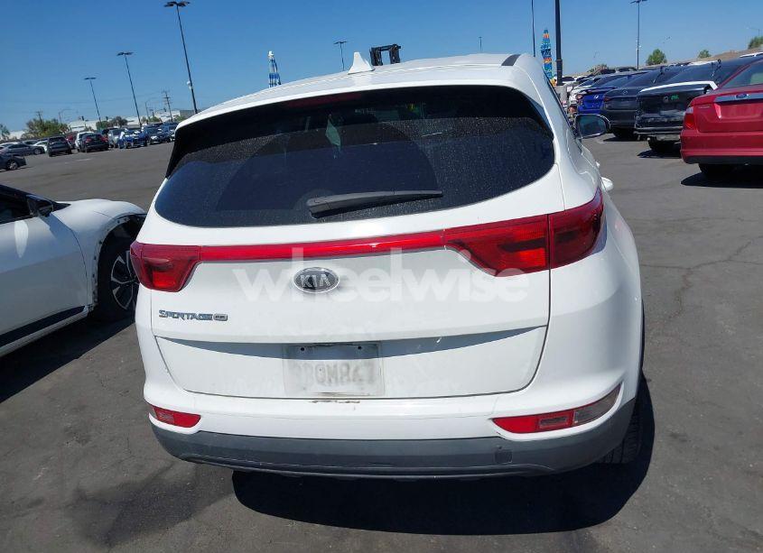 Photo 16 of 2018 Kia Sportage LX (VIN KNDPM3AC6J7387854)