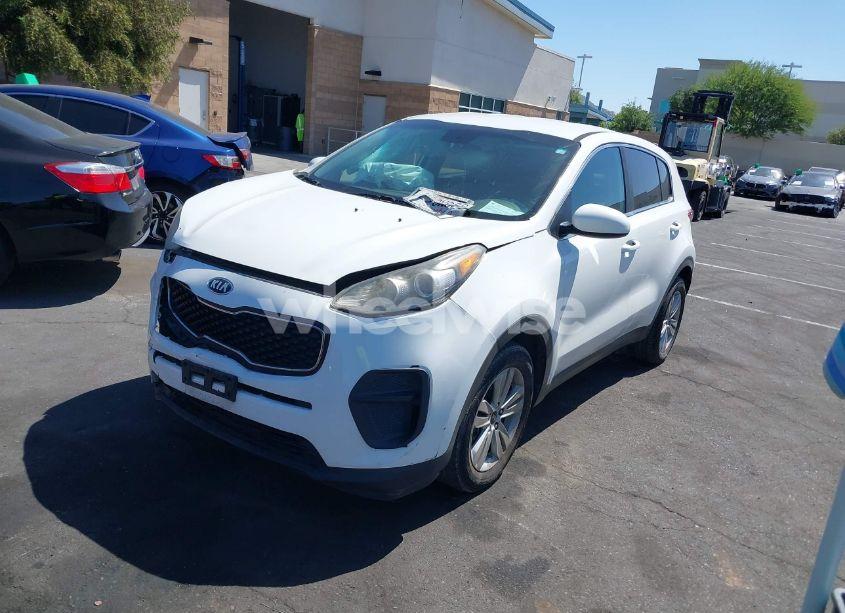 Photo 2 of 2018 Kia Sportage LX (VIN KNDPM3AC6J7387854)