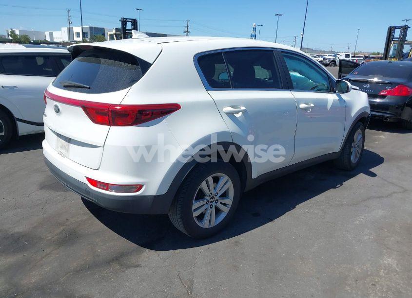 Photo 4 of 2018 Kia Sportage LX (VIN KNDPM3AC6J7387854)