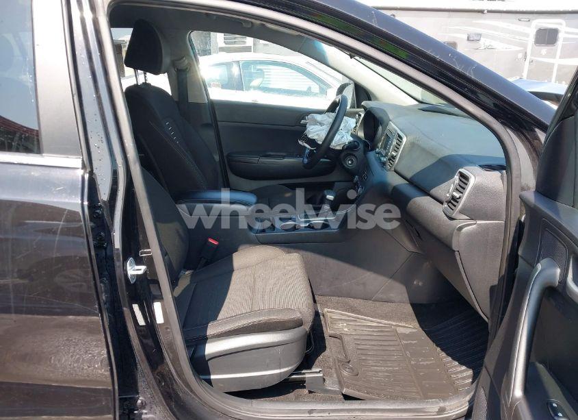 Photo 5 of 2018 Kia Sportage LX (VIN KNDPM3AC6J7395257)