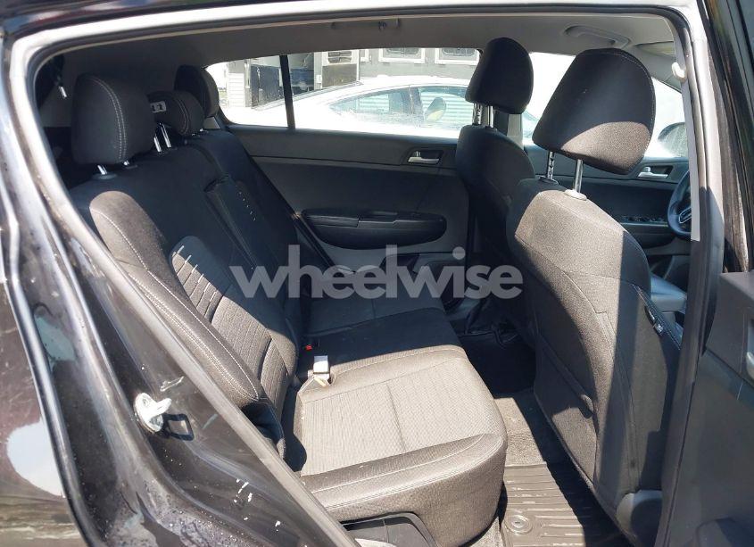 Photo 8 of 2018 Kia Sportage LX (VIN KNDPM3AC6J7395257)