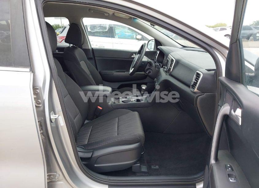 Photo 5 of 2019 Kia Sportage LX (VIN KNDPM3AC6K7628264)