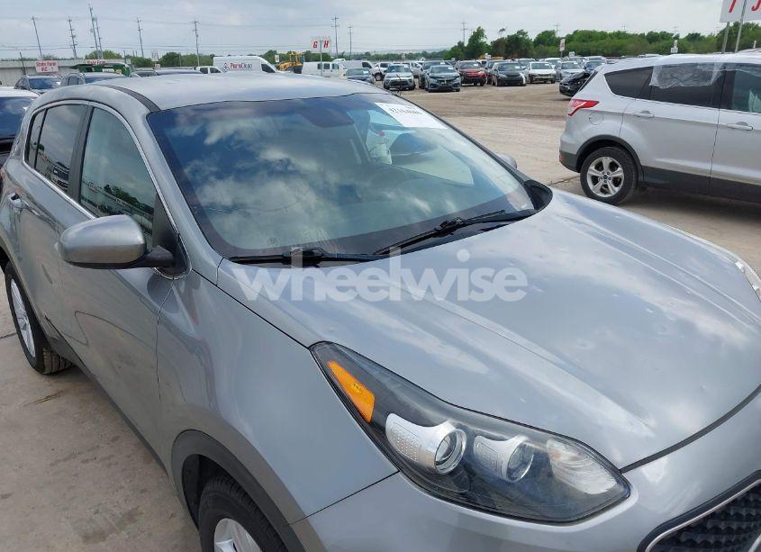 Photo 6 of 2019 Kia Sportage LX (VIN KNDPM3AC6K7628264)