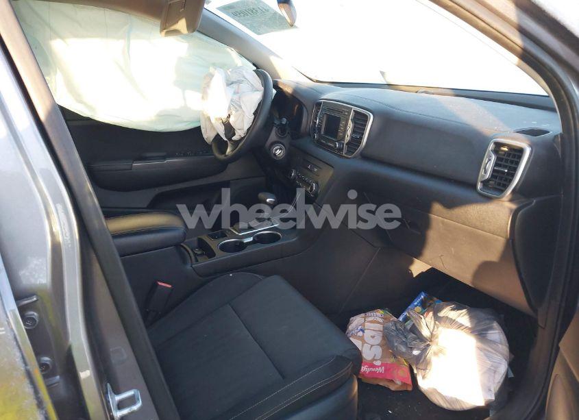 Photo 5 of 2017 Kia Sportage LX (VIN KNDPM3AC7H7102881)