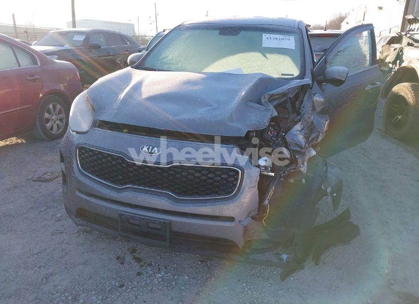 Photo 6 of 2017 Kia Sportage LX (VIN KNDPM3AC7H7102881)