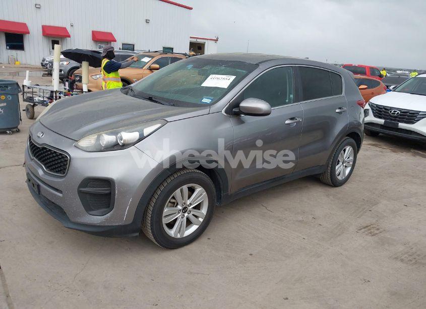 Photo 2 of 2017 Kia Sportage LX (VIN KNDPM3AC7H7123701)