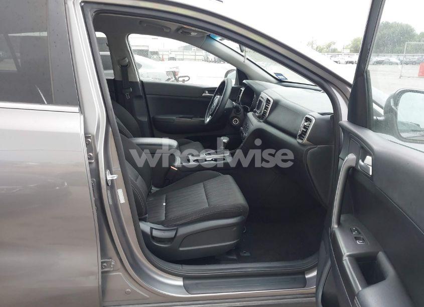 Photo 5 of 2017 Kia Sportage LX (VIN KNDPM3AC7H7123701)