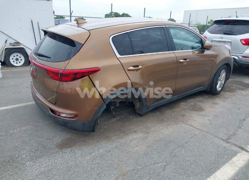 Photo 4 of 2017 Kia Sportage LX (VIN KNDPM3AC7H7176849)