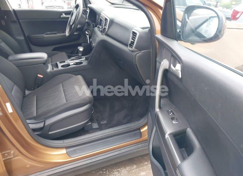 Photo 5 of 2017 Kia Sportage LX (VIN KNDPM3AC7H7176849)