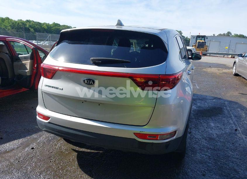 Photo 15 of 2018 Kia Sportage LX (VIN KNDPM3AC7J7367094)