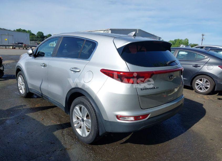 Photo 3 of 2018 Kia Sportage LX (VIN KNDPM3AC7J7367094)