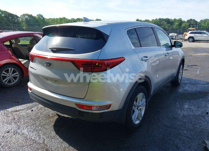Photo 4 of 2018 Kia Sportage LX (VIN KNDPM3AC7J7367094)