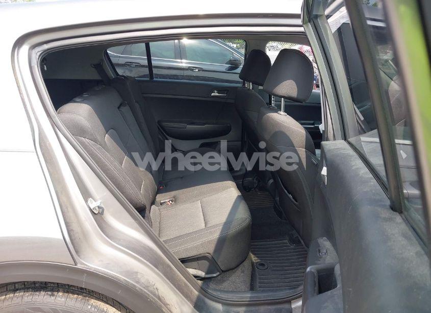 Photo 8 of 2019 Kia Sportage LX (VIN KNDPM3AC7K7560377)