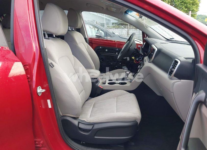 Photo 5 of 2020 Kia Sportage LX (VIN KNDPM3AC7L7791653)