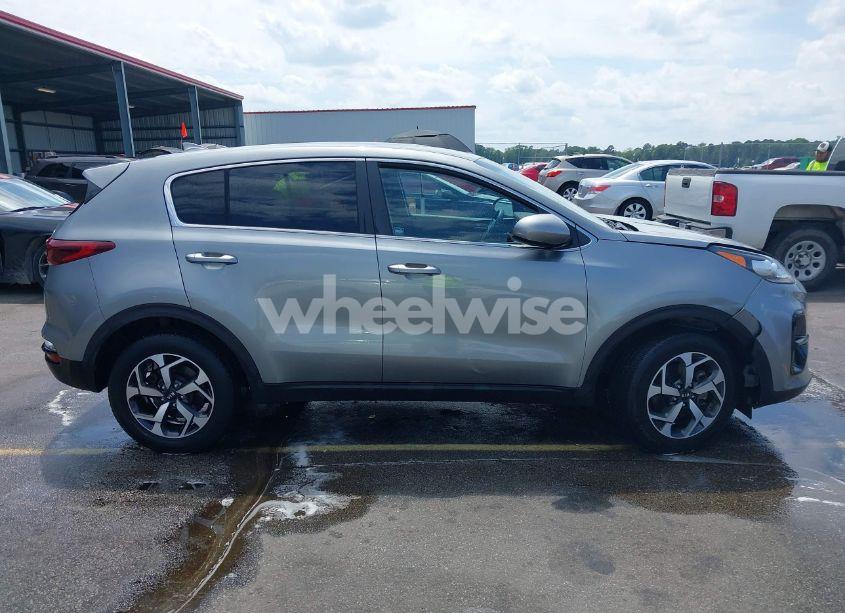 Photo 13 of 2020 Kia Sportage LX (VIN KNDPM3AC7L7827406)