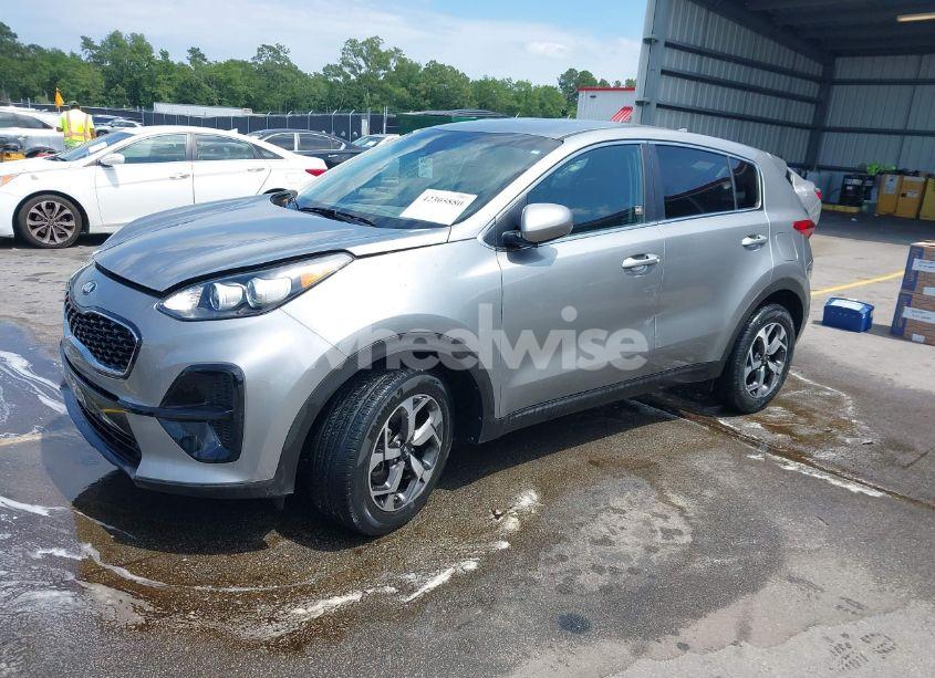 Photo 2 of 2020 Kia Sportage LX (VIN KNDPM3AC7L7827406)