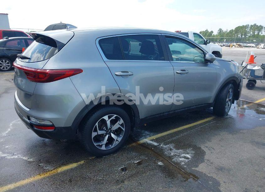 Photo 4 of 2020 Kia Sportage LX (VIN KNDPM3AC7L7827406)
