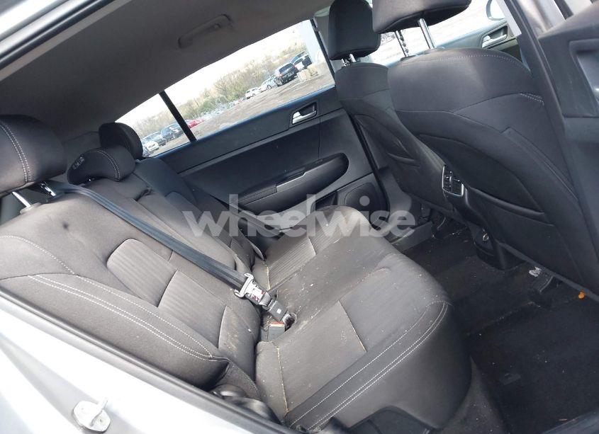 Photo 8 of 2021 Kia Sportage LX (VIN KNDPM3AC7M7889129)