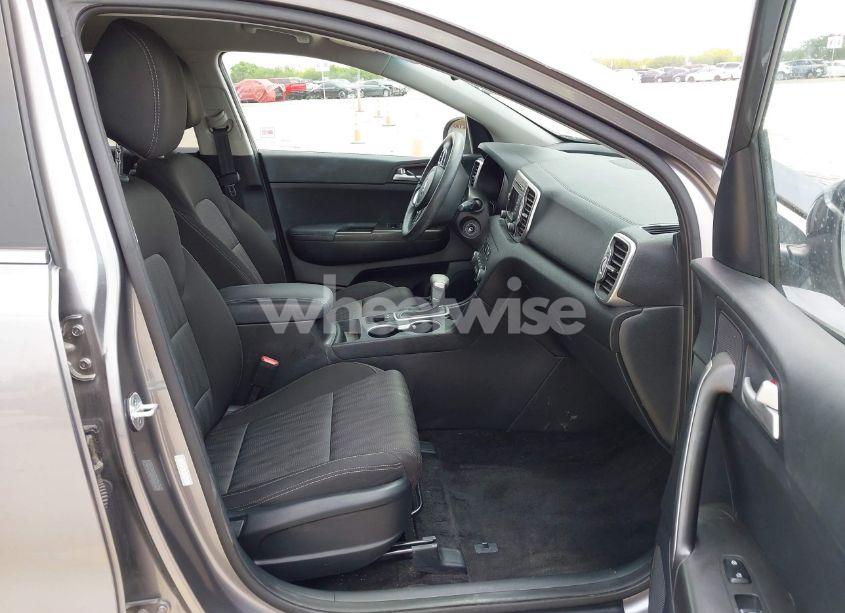 Photo 5 of 2017 Kia Sportage LX (VIN KNDPM3AC9H7134196)