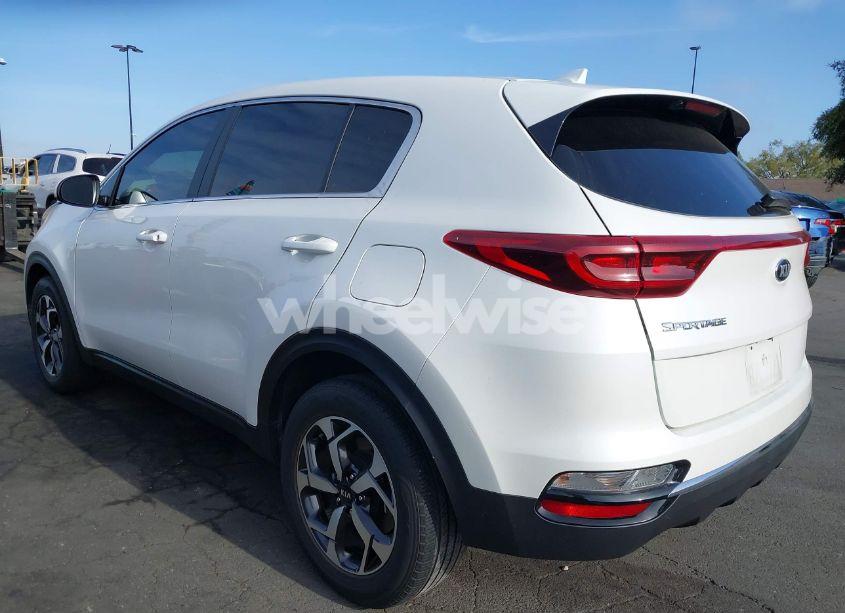 Photo 3 of 2022 Kia Sportage LX (VIN KNDPM3AC9N7027953)