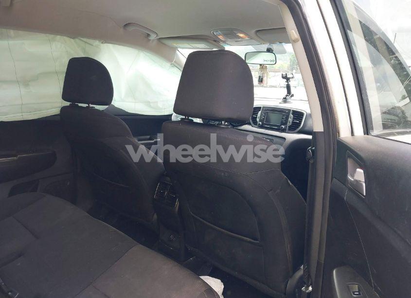 Photo 8 of 2019 Kia Sportage LX (VIN KNDPM3ACXK7626226)