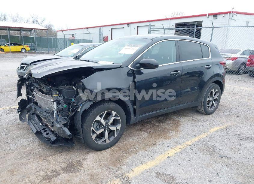 Photo 2 of 2022 Kia Sportage LX (VIN KNDPM3ACXN7001572)
