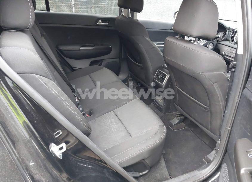 Photo 8 of 2017 Kia Sportage LX (VIN KNDPMCAC0H7131963)