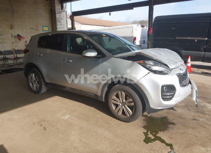 2019 Kia Sportage LX (VIN KNDPMCAC0K7618779) main photo