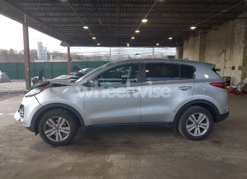Photo 14 of 2019 Kia Sportage LX (VIN KNDPMCAC0K7618779)