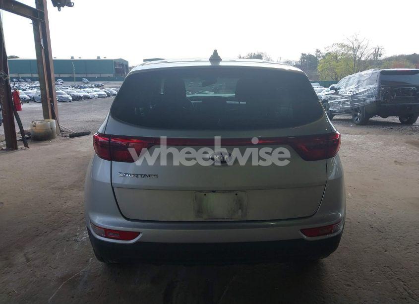 Photo 16 of 2019 Kia Sportage LX (VIN KNDPMCAC0K7618779)