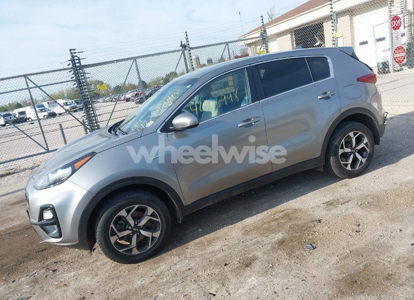 Photo 2 of 2021 Kia Sportage LX (VIN KNDPMCAC0M7862502)