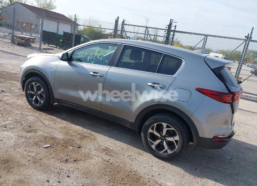 Photo 3 of 2021 Kia Sportage LX (VIN KNDPMCAC0M7862502)