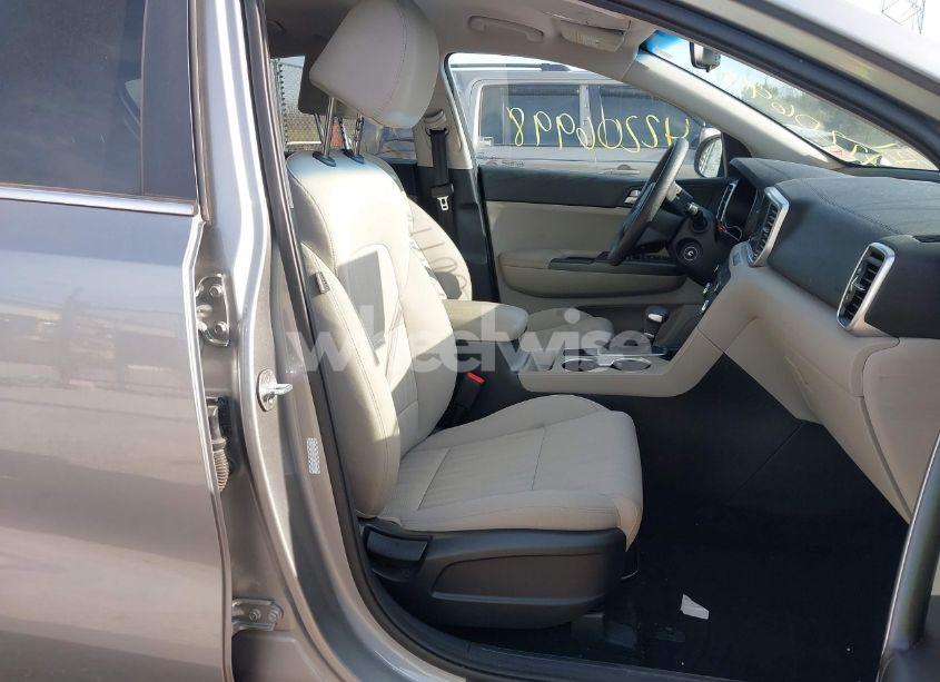 Photo 5 of 2021 Kia Sportage LX (VIN KNDPMCAC0M7862502)