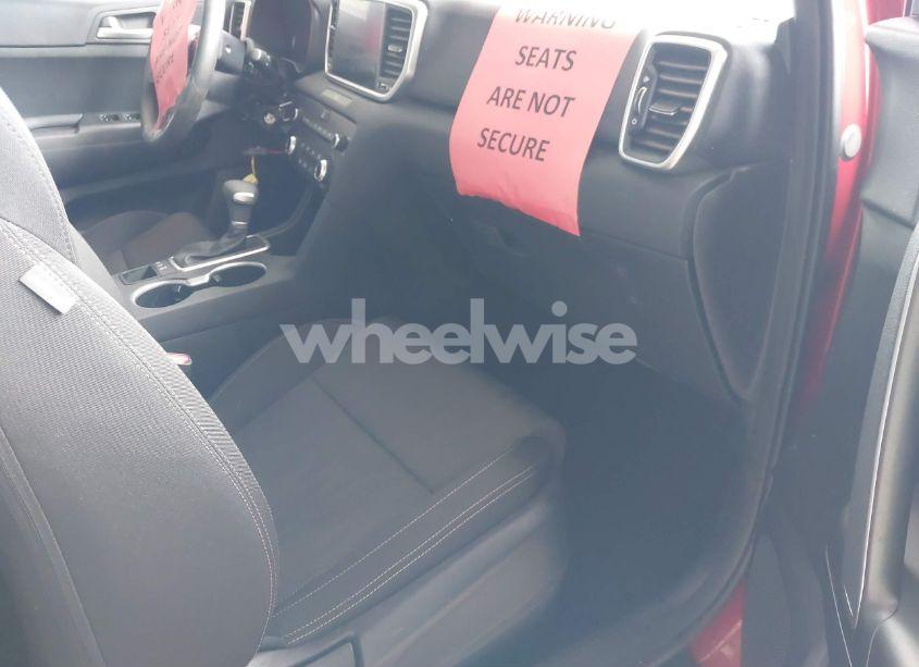 Photo 5 of 2021 Kia Sportage LX (VIN KNDPMCAC0M7943337)