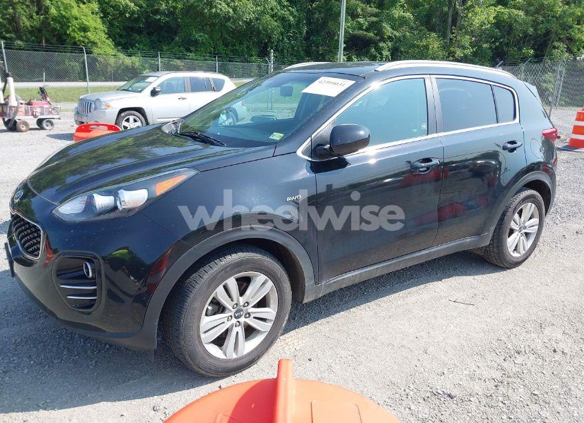 Photo 2 of 2017 Kia Sportage LX (VIN KNDPMCAC1H7285906)
