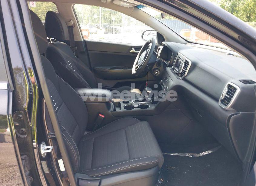 Photo 5 of 2017 Kia Sportage LX (VIN KNDPMCAC1H7285906)