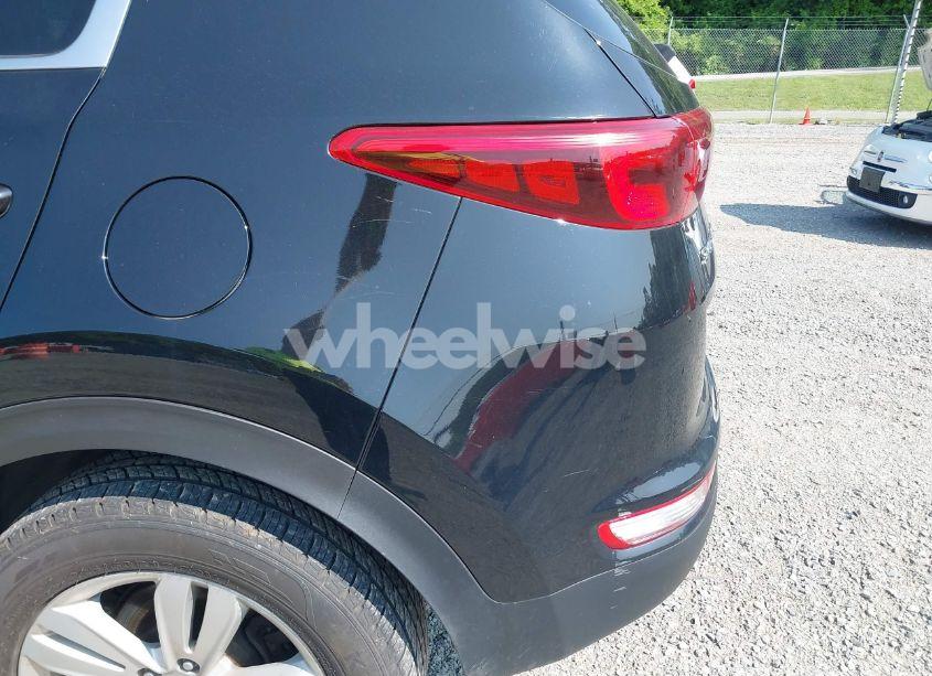 Photo 6 of 2017 Kia Sportage LX (VIN KNDPMCAC1H7285906)