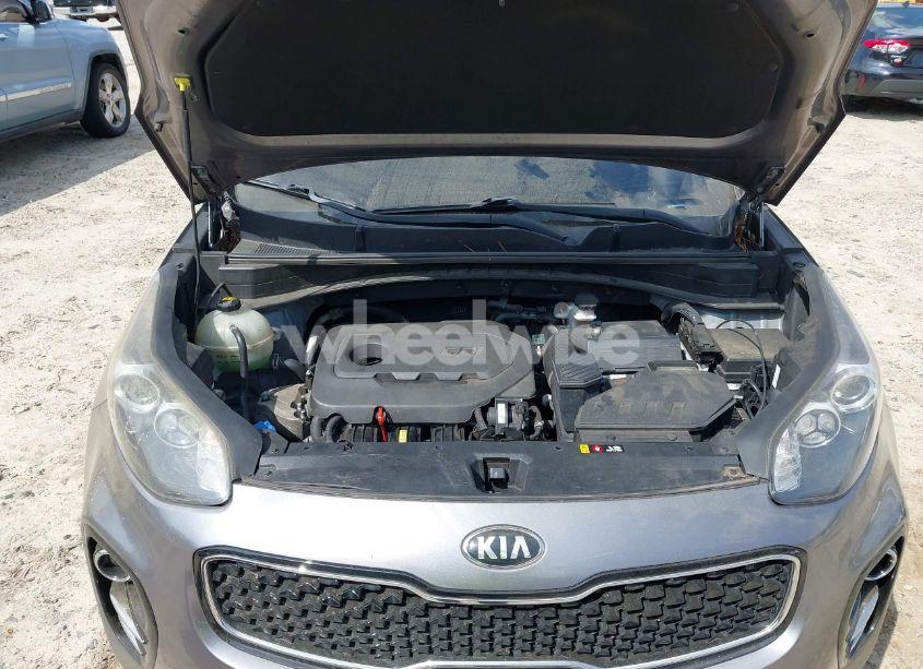 Photo 10 of 2018 Kia Sportage LX (VIN KNDPMCAC1J7331031)