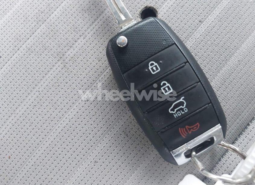 Photo 11 of 2018 Kia Sportage LX (VIN KNDPMCAC1J7408268)