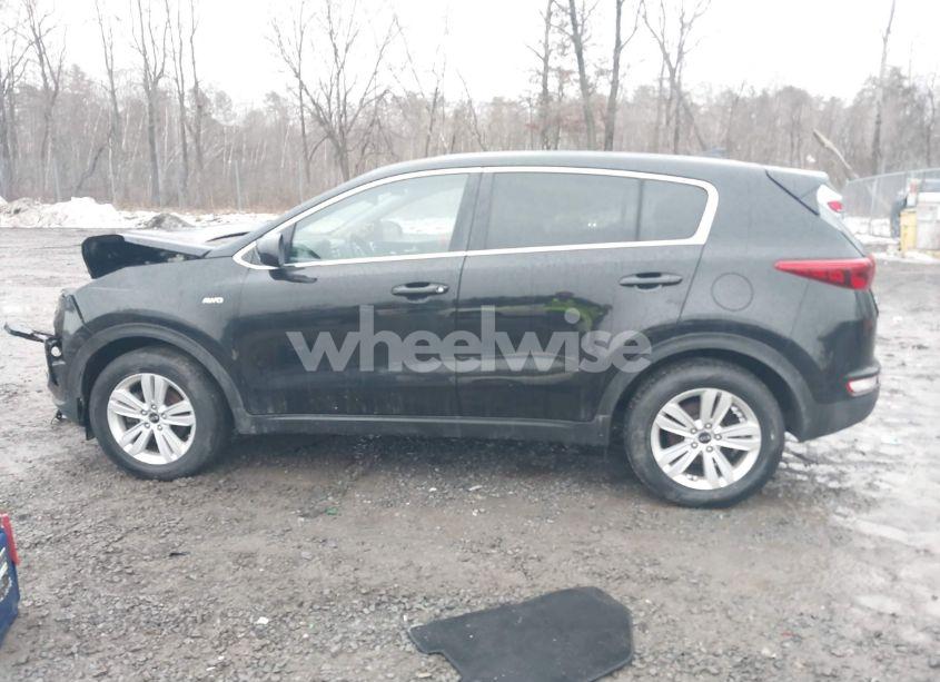 Photo 14 of 2018 Kia Sportage LX (VIN KNDPMCAC1J7408268)