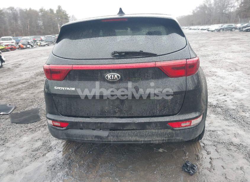 Photo 16 of 2018 Kia Sportage LX (VIN KNDPMCAC1J7408268)