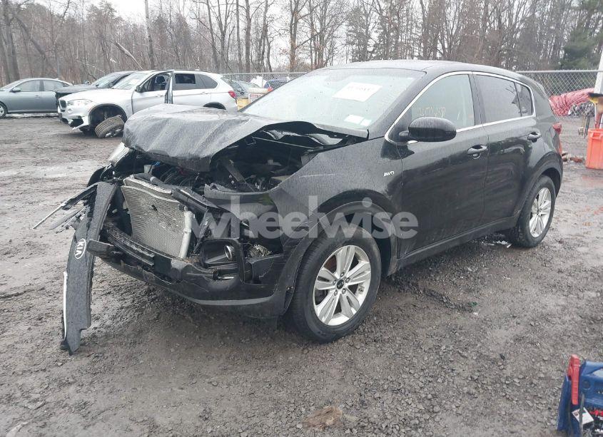 Photo 2 of 2018 Kia Sportage LX (VIN KNDPMCAC1J7408268)