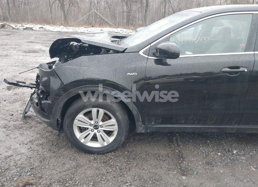 Photo 6 of 2018 Kia Sportage LX (VIN KNDPMCAC1J7408268)