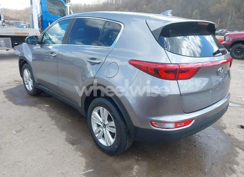 Photo 3 of 2019 Kia Sportage LX (VIN KNDPMCAC1K7549844)