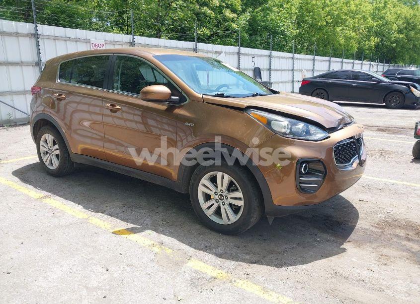 2019 Kia Sportage LX (VIN KNDPMCAC1K7615602) main photo