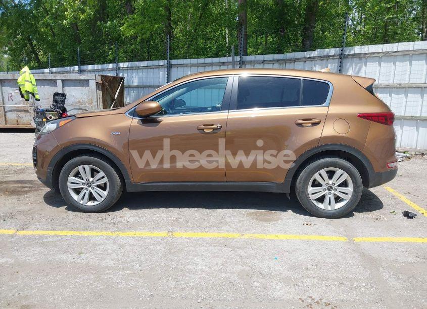 Photo 14 of 2019 Kia Sportage LX (VIN KNDPMCAC1K7615602)