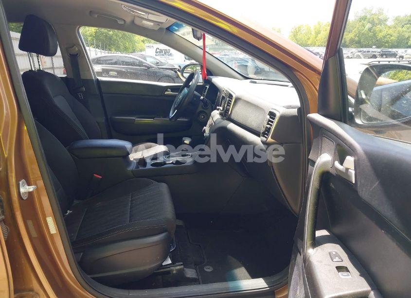 Photo 5 of 2019 Kia Sportage LX (VIN KNDPMCAC1K7615602)