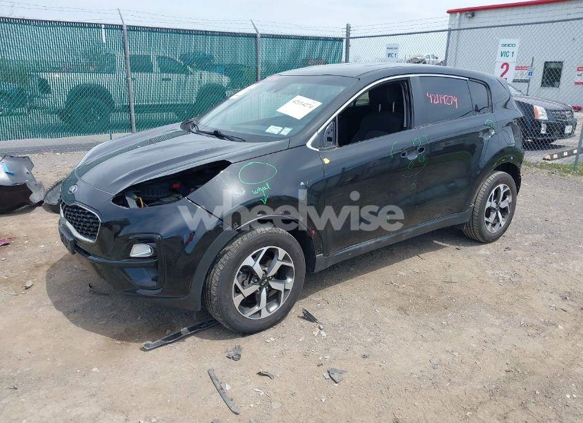 Photo 2 of 2020 Kia Sportage LX (VIN KNDPMCAC1L7704734)