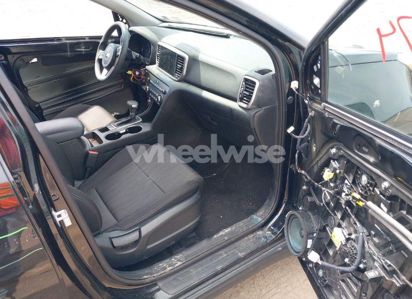 Photo 5 of 2020 Kia Sportage LX (VIN KNDPMCAC1L7704734)