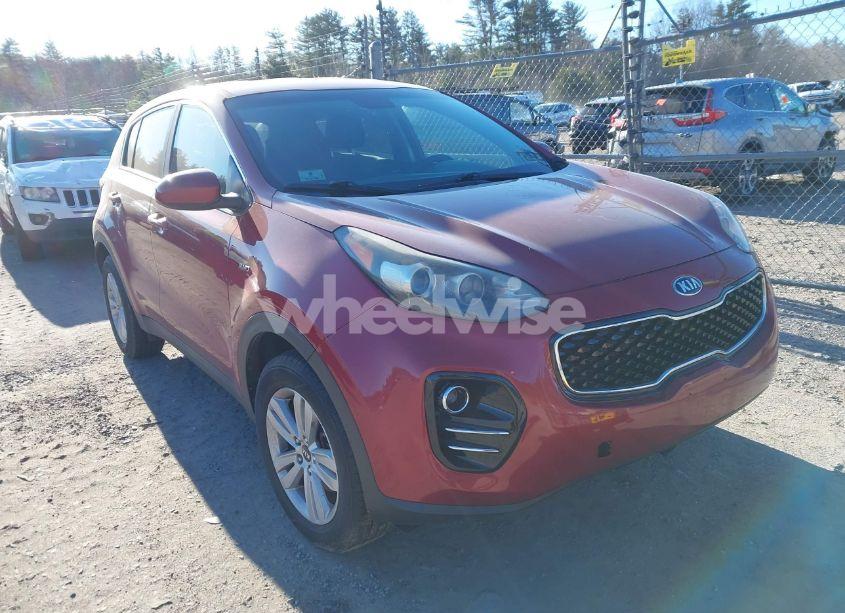2018 Kia Sportage LX (VIN KNDPMCAC2J7447693) main photo
